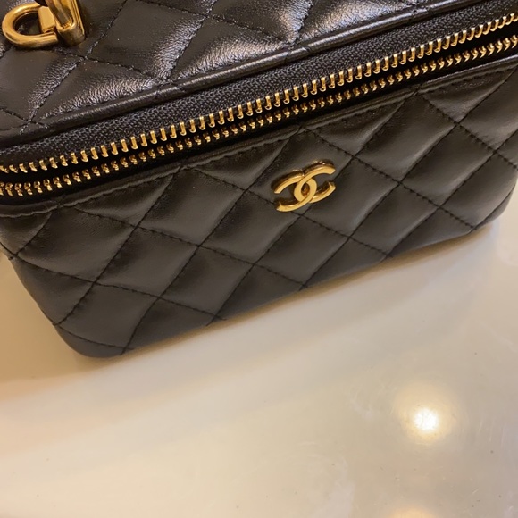 Meet your Posher - Picture 1 of 1